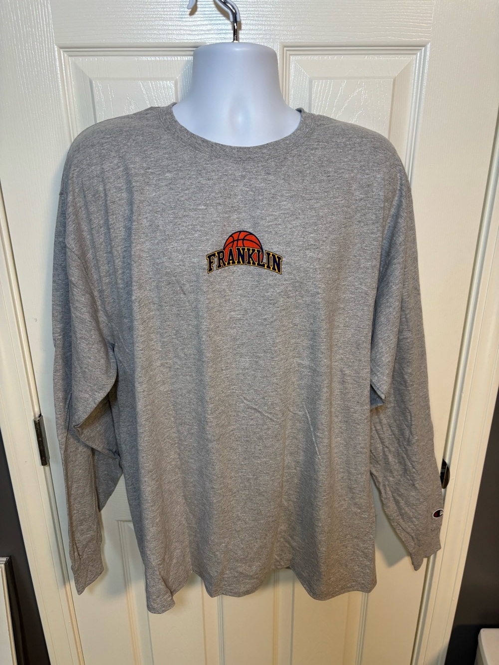 Gray Franklin College long sleeve Champion shirt with basketball graphic size XL